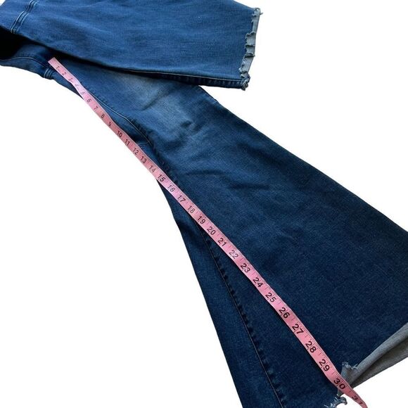 Blank Paige Stretchy High Rise Raw Hem Flare Jeans - Picture 9 of 12